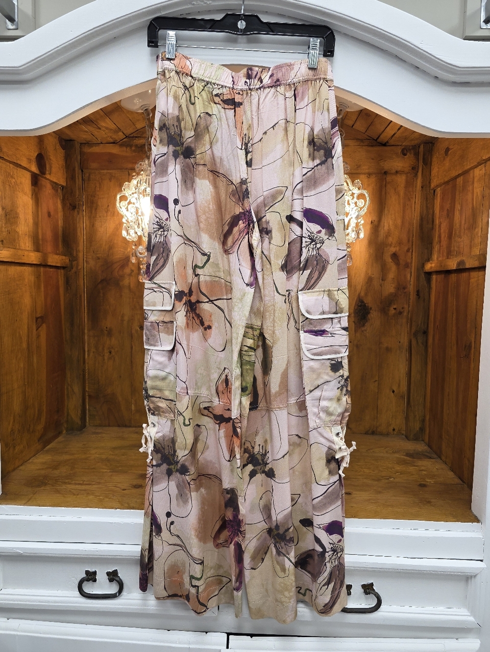 Anthropologie Floral Wide Leg Pants | Size 6 | Boho Cargo Utility Pants - Picture 9 of 13